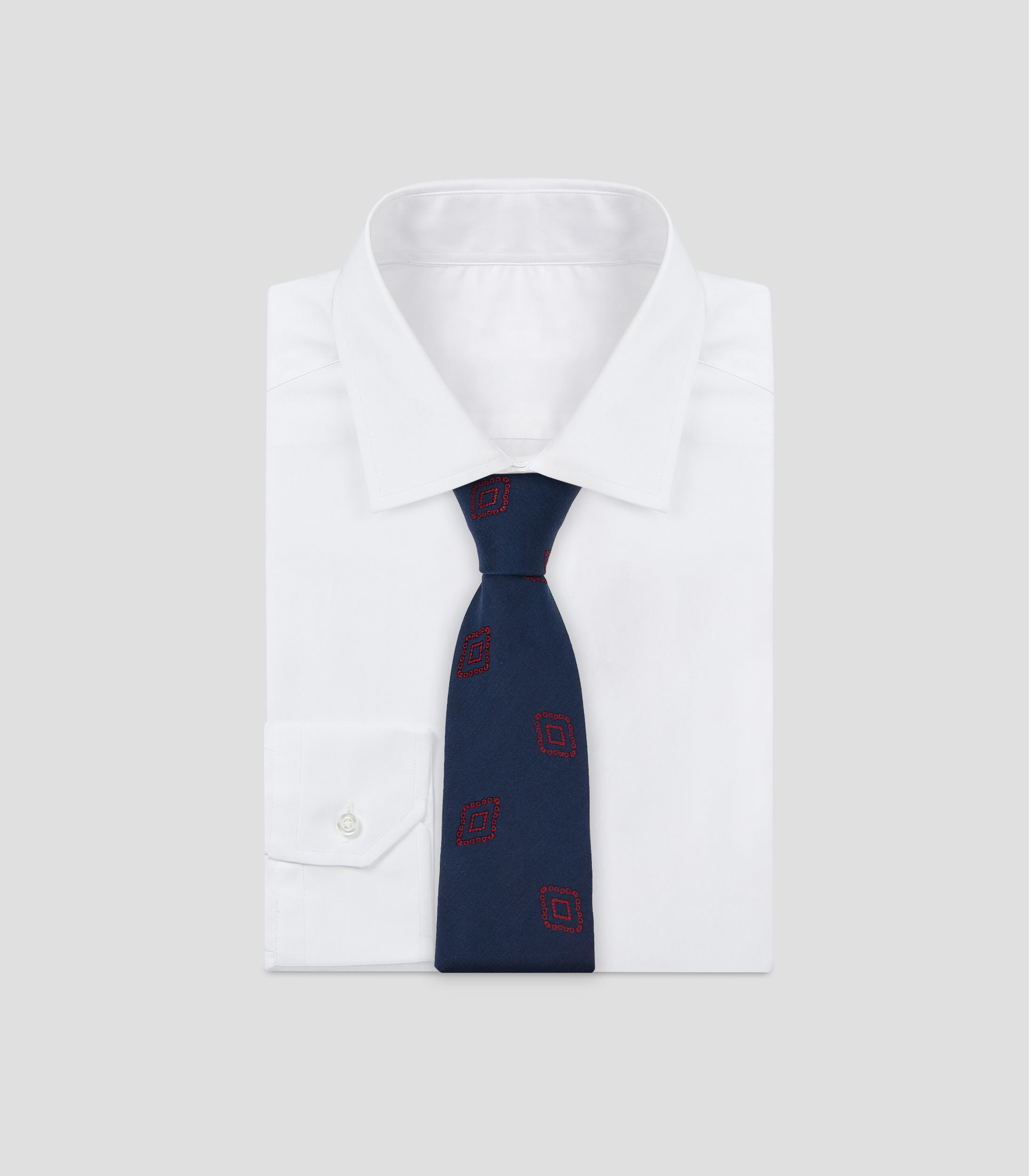 Corbata ancha bordada